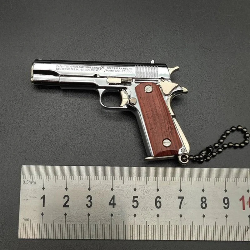 NEW 1:3 Multitypes Anti-Stress Toys Metal Pistol Gun Keychain Miniature Model Beretta 92F Colt 1911 Glock 17 Birthday Gifts