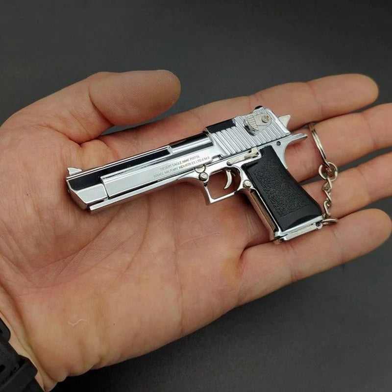 NEW 1:3 Multitypes Anti-Stress Toys Metal Pistol Gun Keychain Miniature Model Beretta 92F Colt 1911 Glock 17 Birthday Gifts