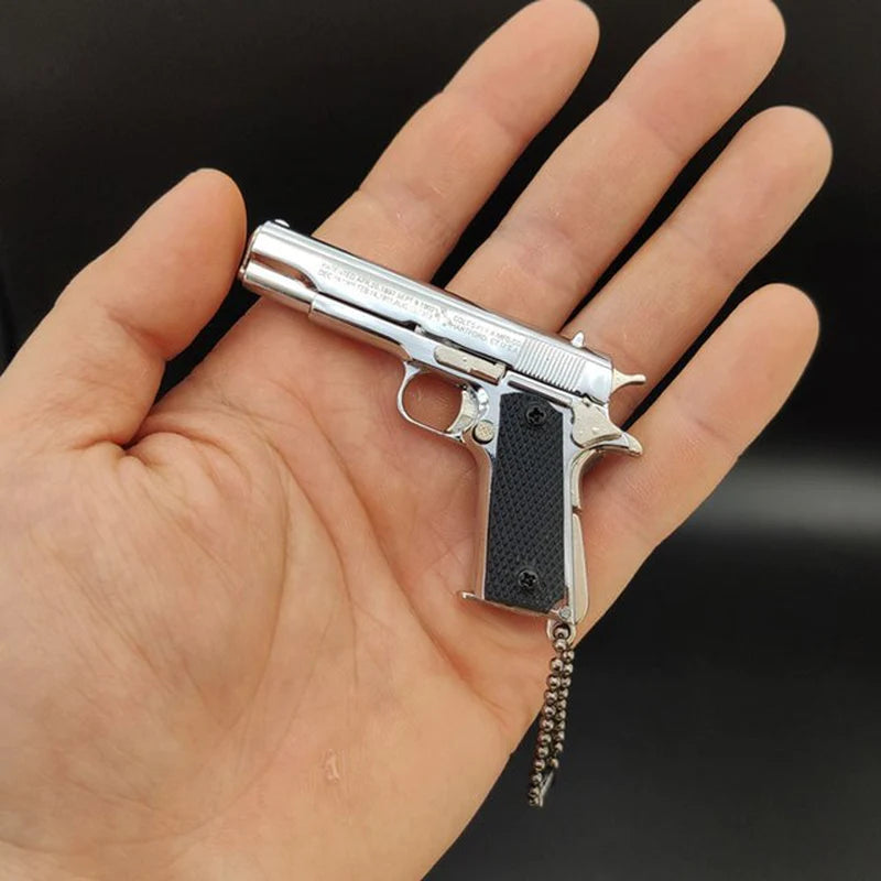 NEW 1:3 Multitypes Anti-Stress Toys Metal Pistol Gun Keychain Miniature Model Beretta 92F Colt 1911 Glock 17 Birthday Gifts